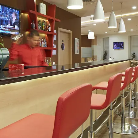 阿达纳宜必思酒店 酒店